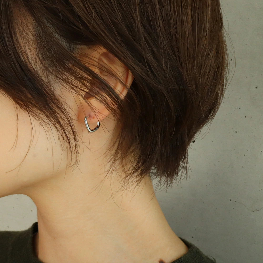 P114  stainless triangle and square minimum pierce