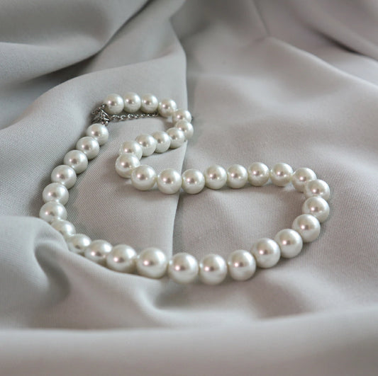 N067 big pearl bees necklace