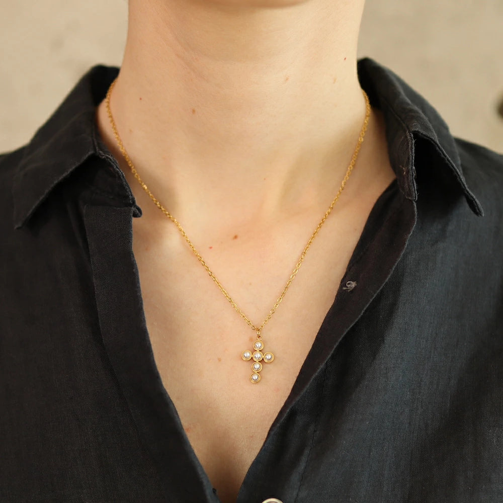 N022 stainless pearl cross pendant