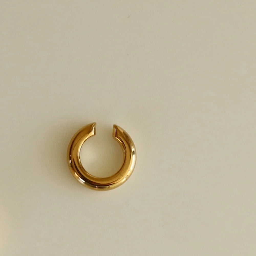 C003 stainless simple earcuff