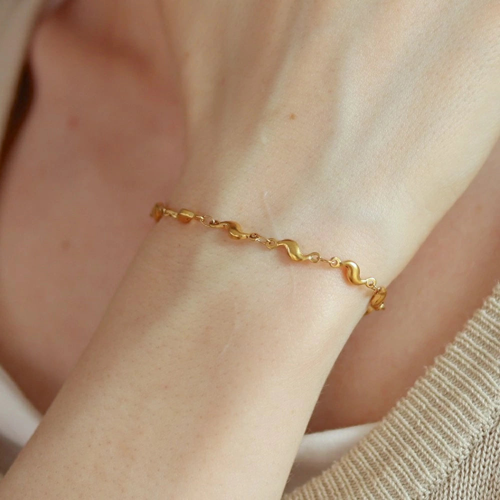 N034 stainless wave bracelet