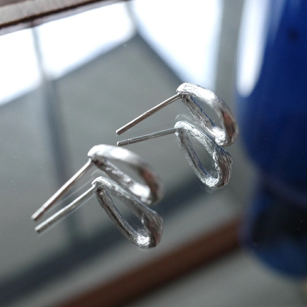 P080  silver925 teardrop minimum pierce
