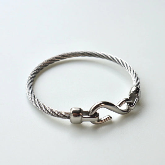 N150  stainless hook bangle