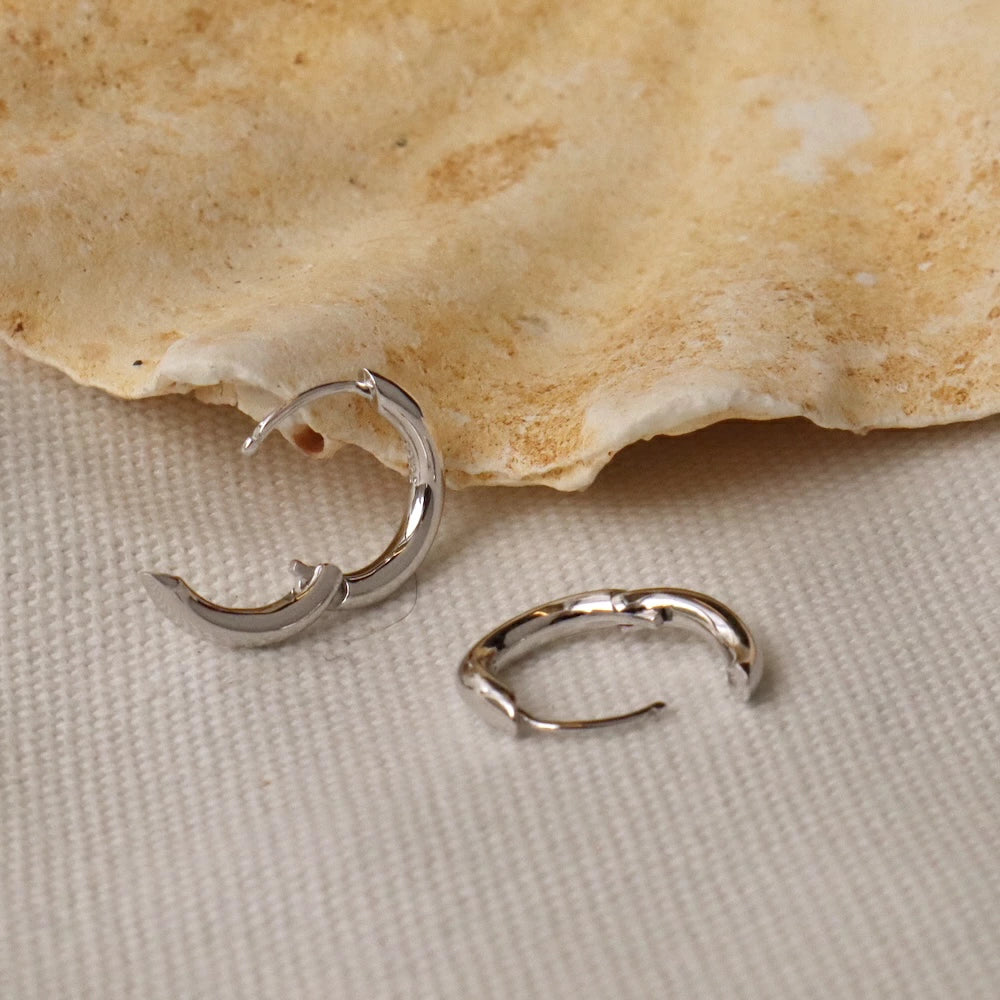 P136  silver925 loose wave hoop pierce