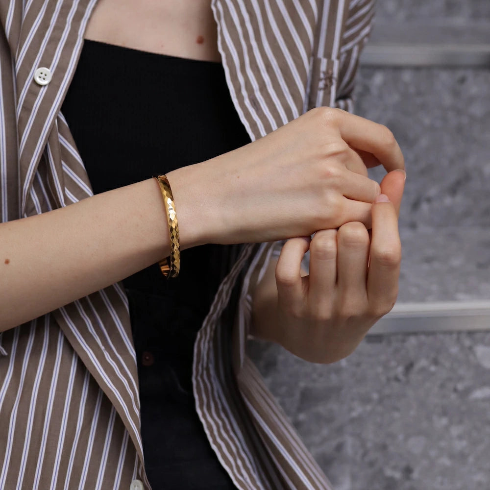 N192  stainless simple casual bangle