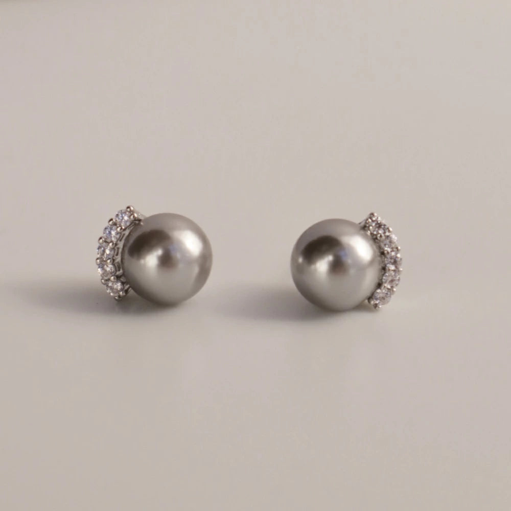 P386  stone line pearl pierce
