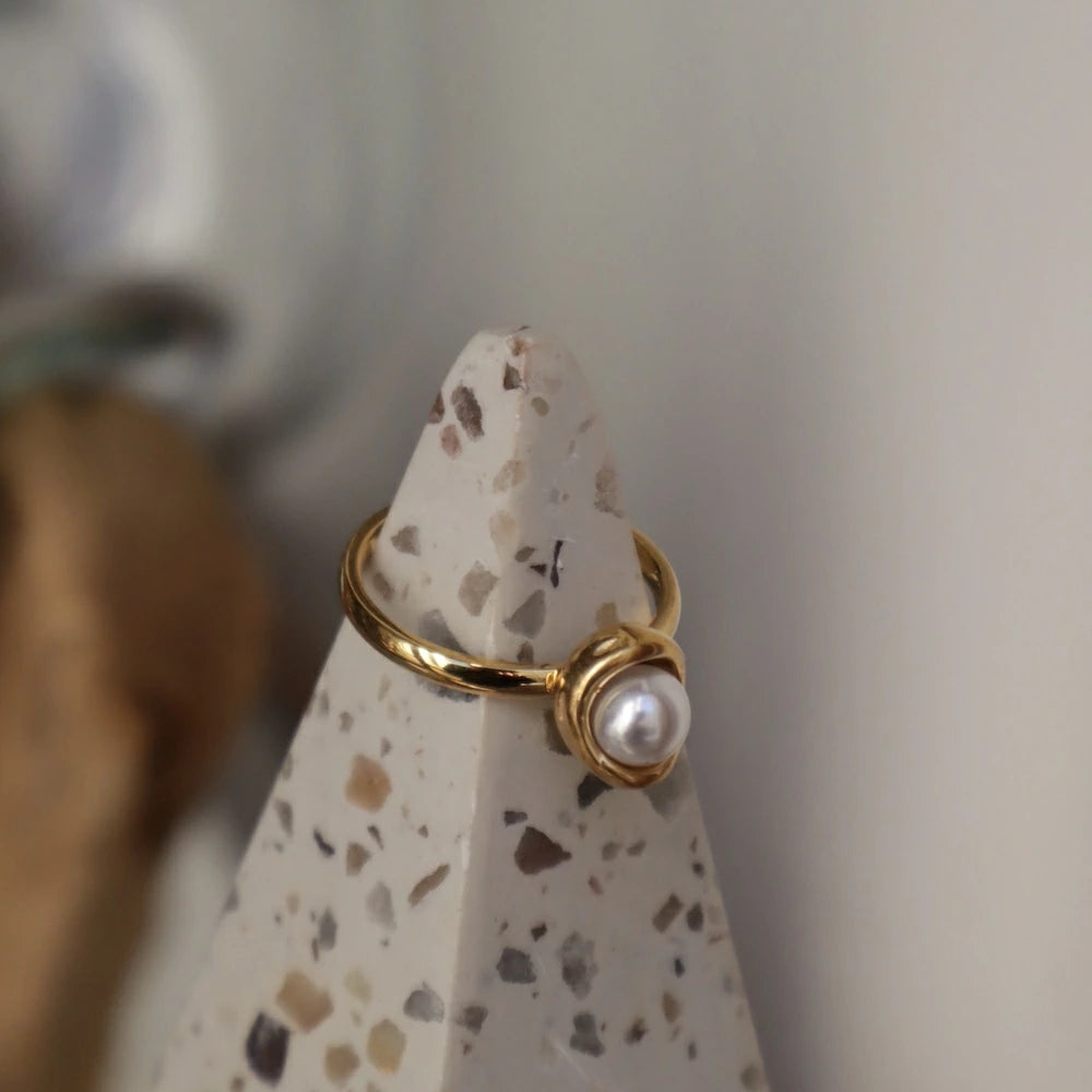 R049 stainless casual pearl ring