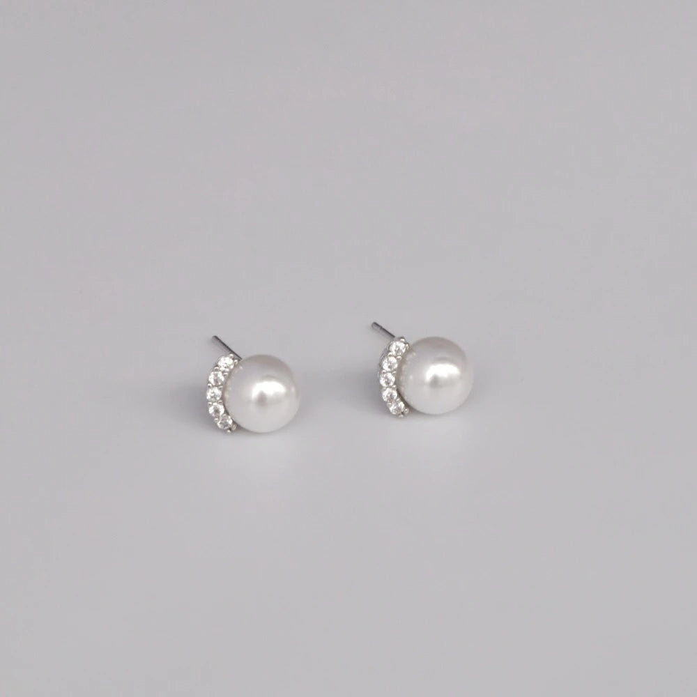 P386  stone line pearl pierce