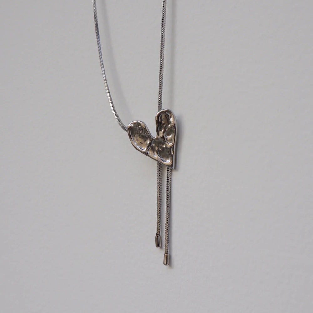 N224  stainless vintage like heart necklace