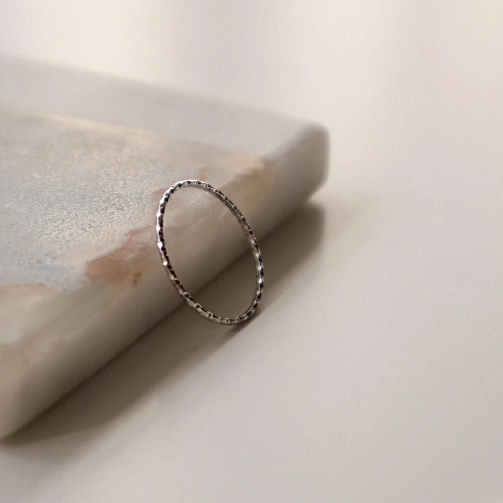 R075  stainless simple delicate ring