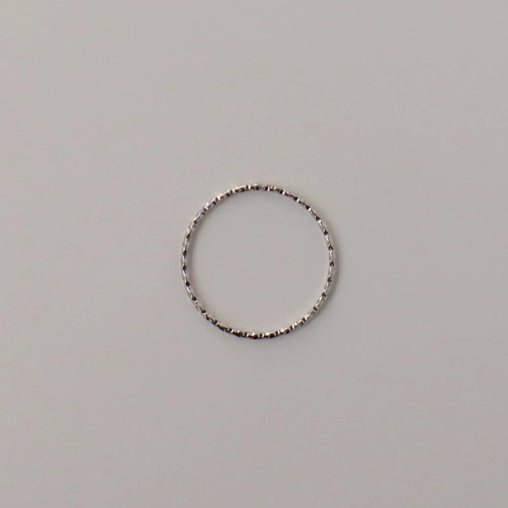 R075  stainless simple delicate ring