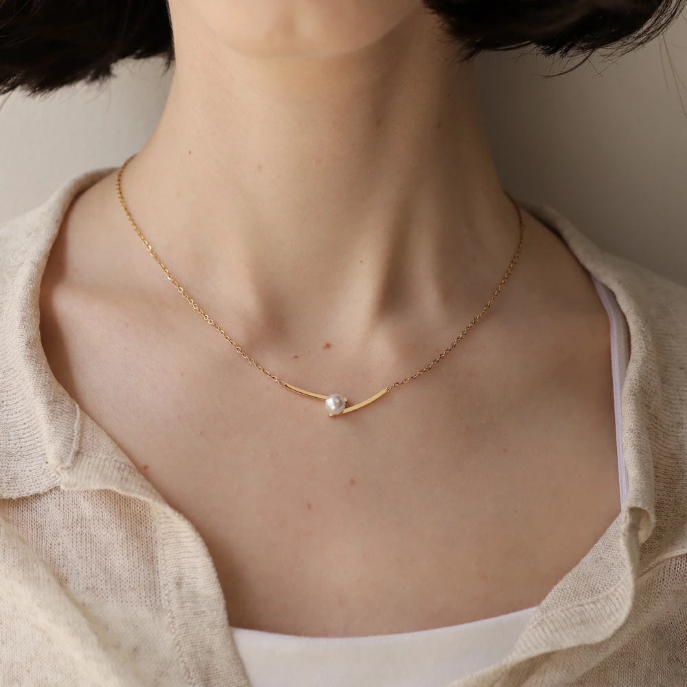 N226  stainless pearl bar necklace