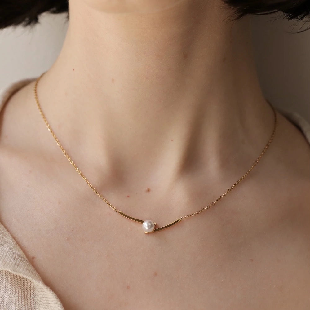 N226  stainless pearl bar necklace