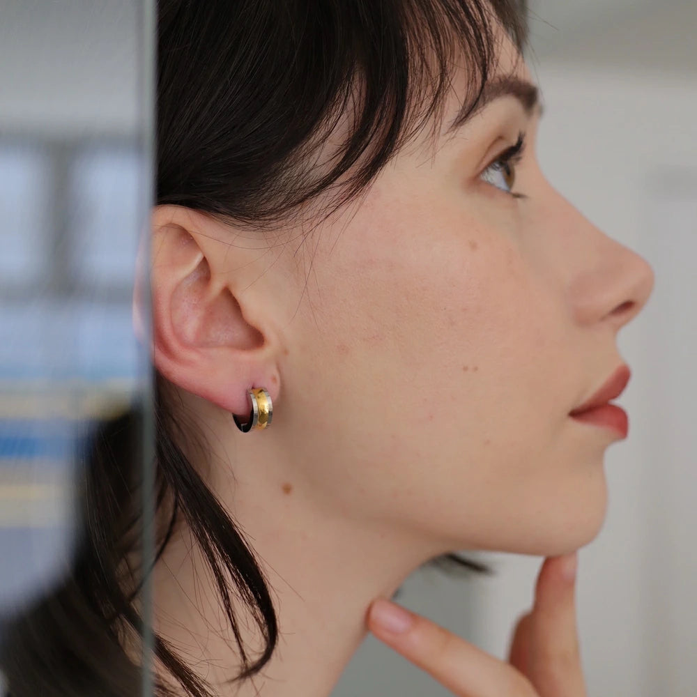 P439  stainless bi-color wide hoop pierce