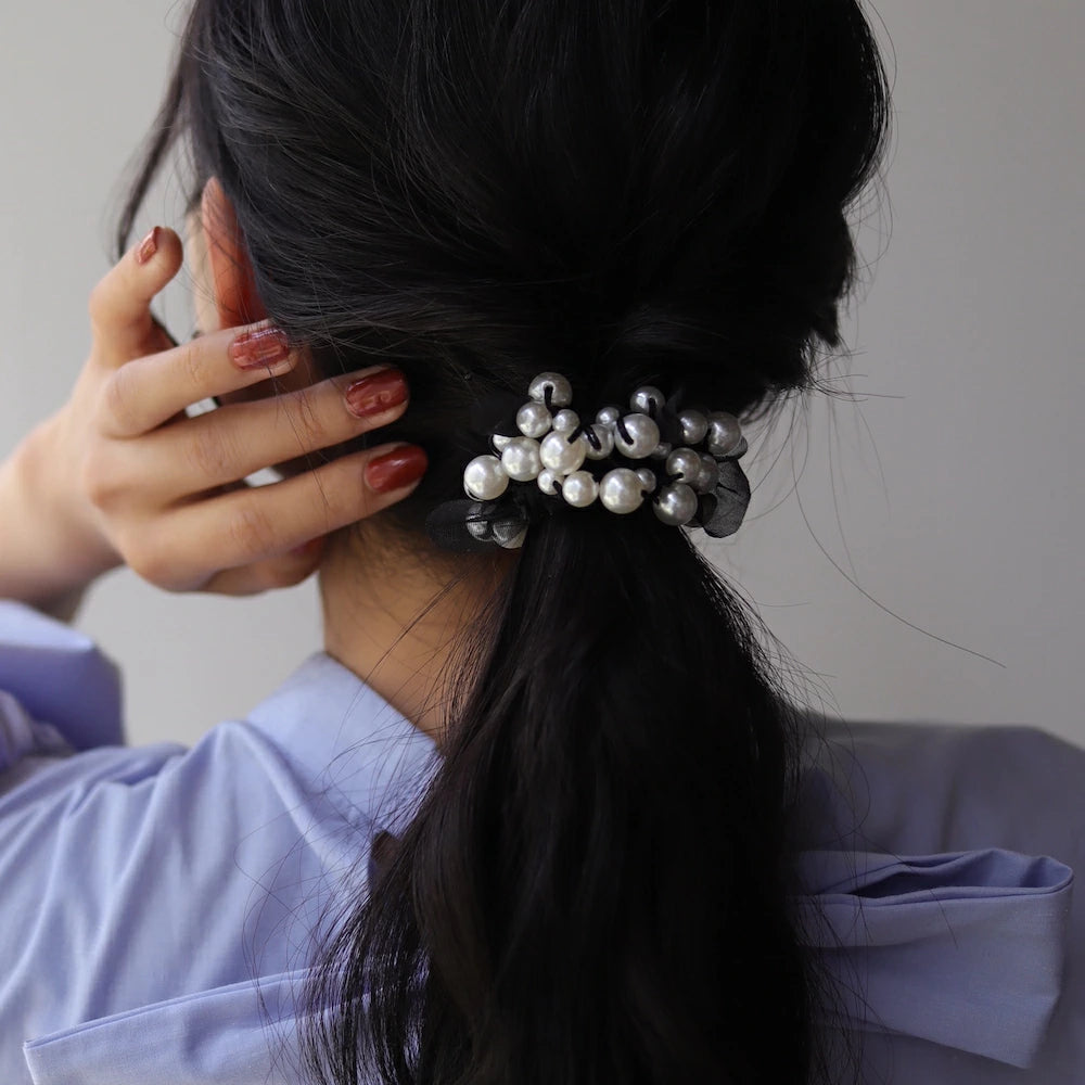 H004 random pearl tulle hair tie