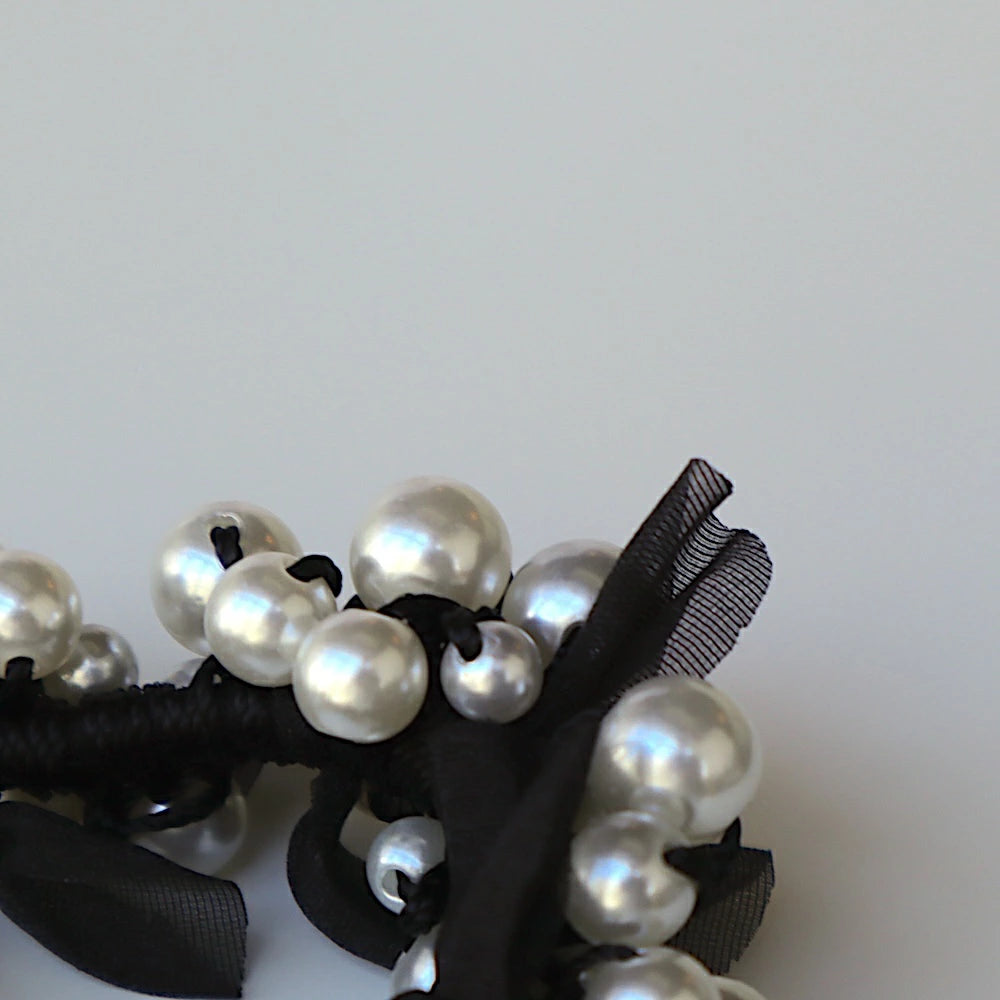 H004 random pearl tulle hair tie