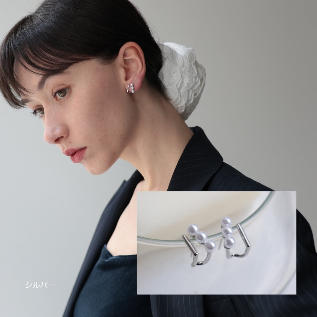 P444 triangle pearl pierce/earring