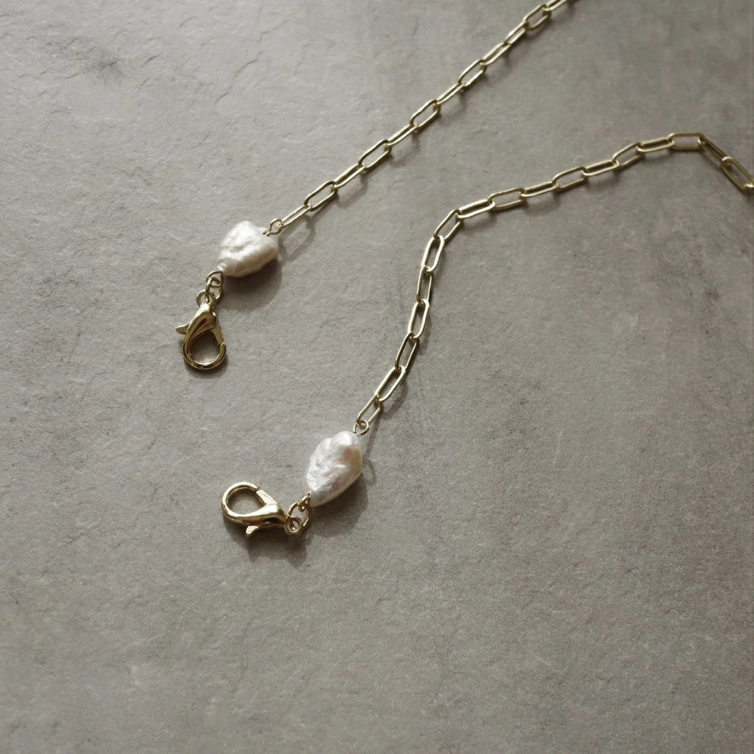 N055 baroque pearl mask chain