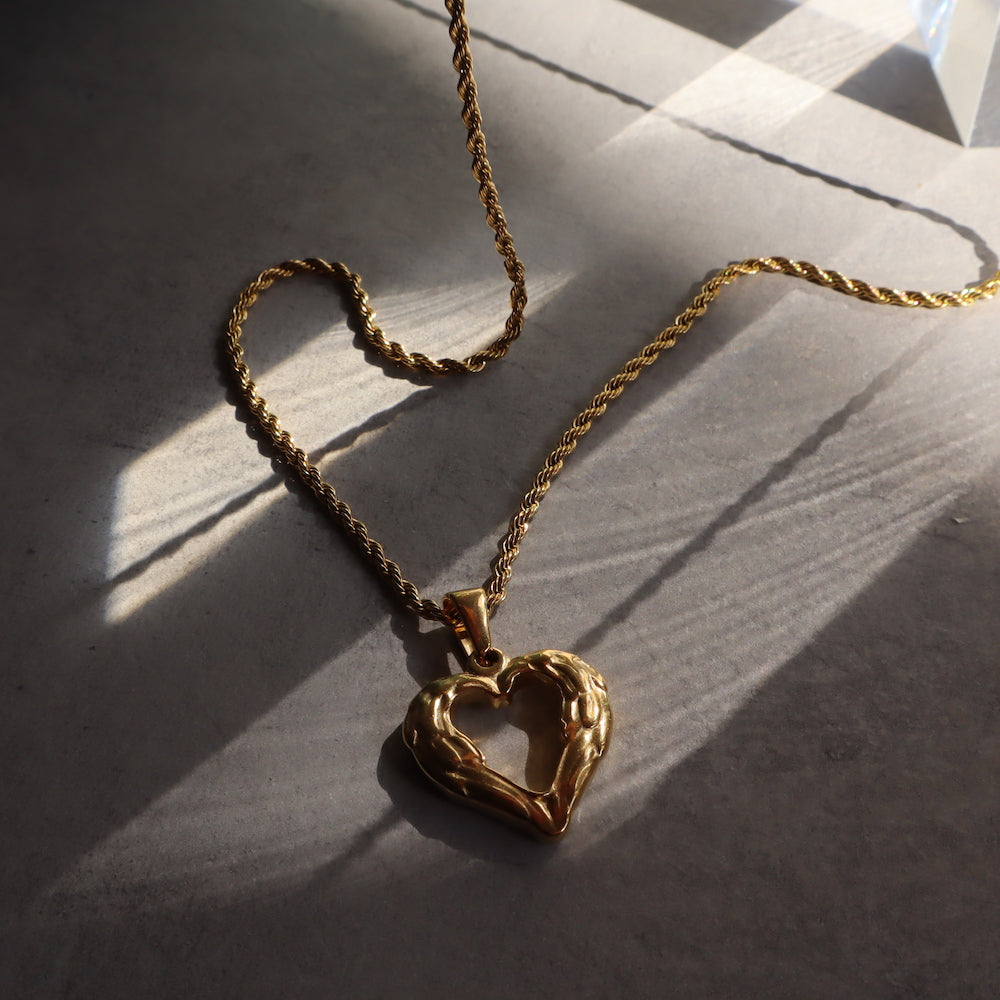 N010 stainless heart long necklace