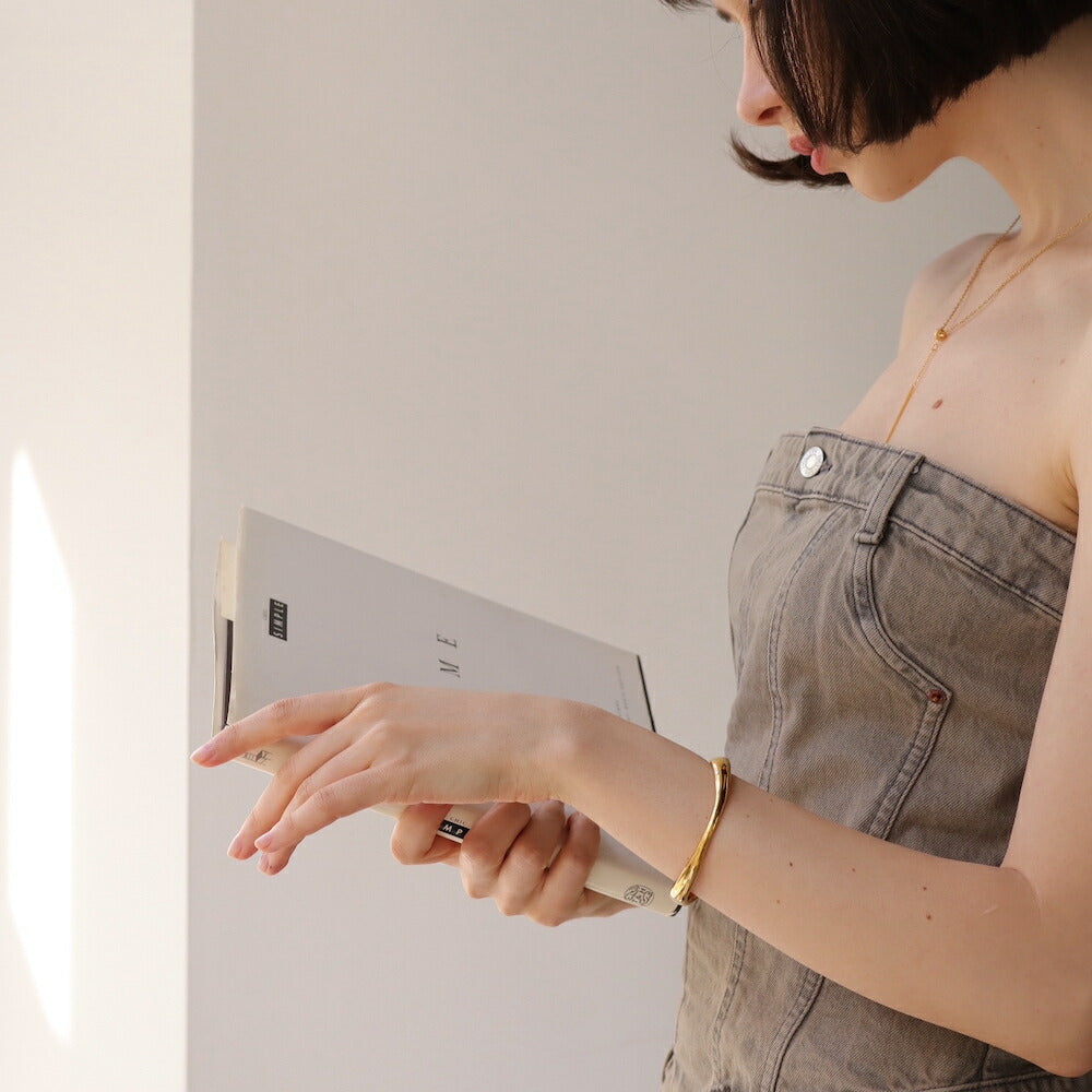 N213ステンレスバングルゴールドステンレス316Lおしゃれレディース女性ギフトプレゼントデイリーアレルギー対応金アレジュエリーシンプル大ぶりajiro