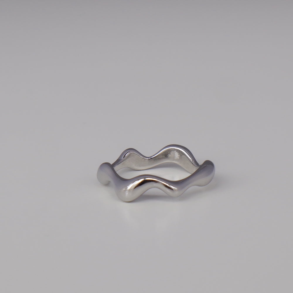 R056  stainless plump wave ring