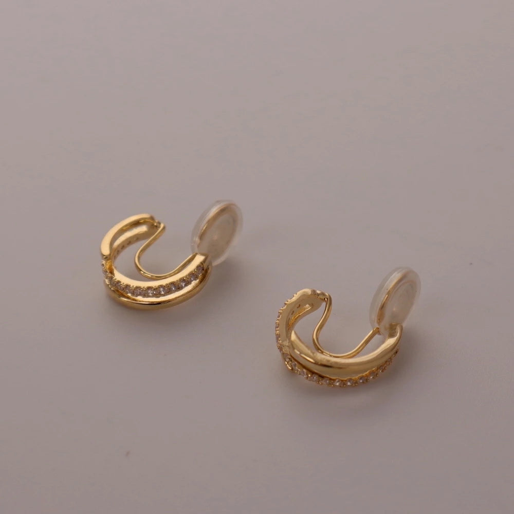 P443   zirconia sand line pierce / earring