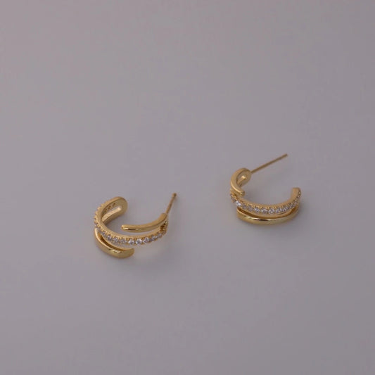 P443   zirconia sand line pierce / earring