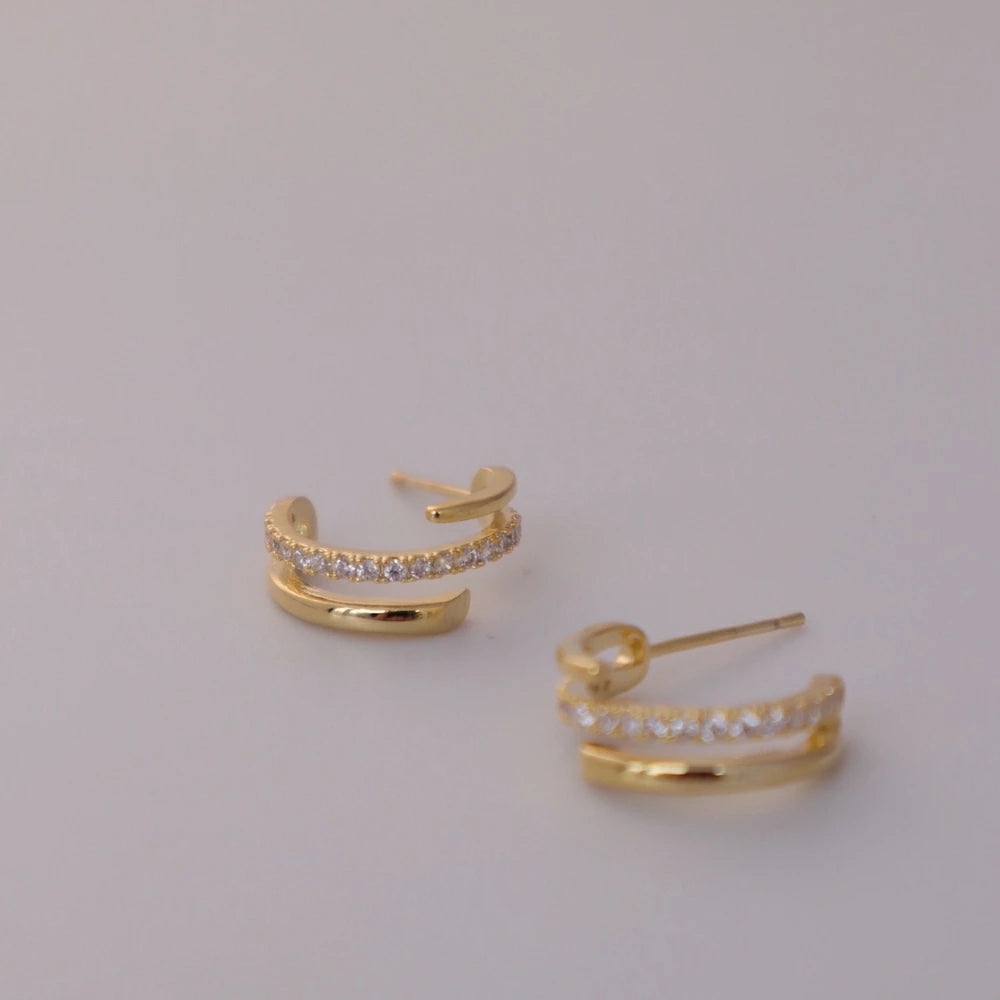 P443   zirconia sand line pierce / earring