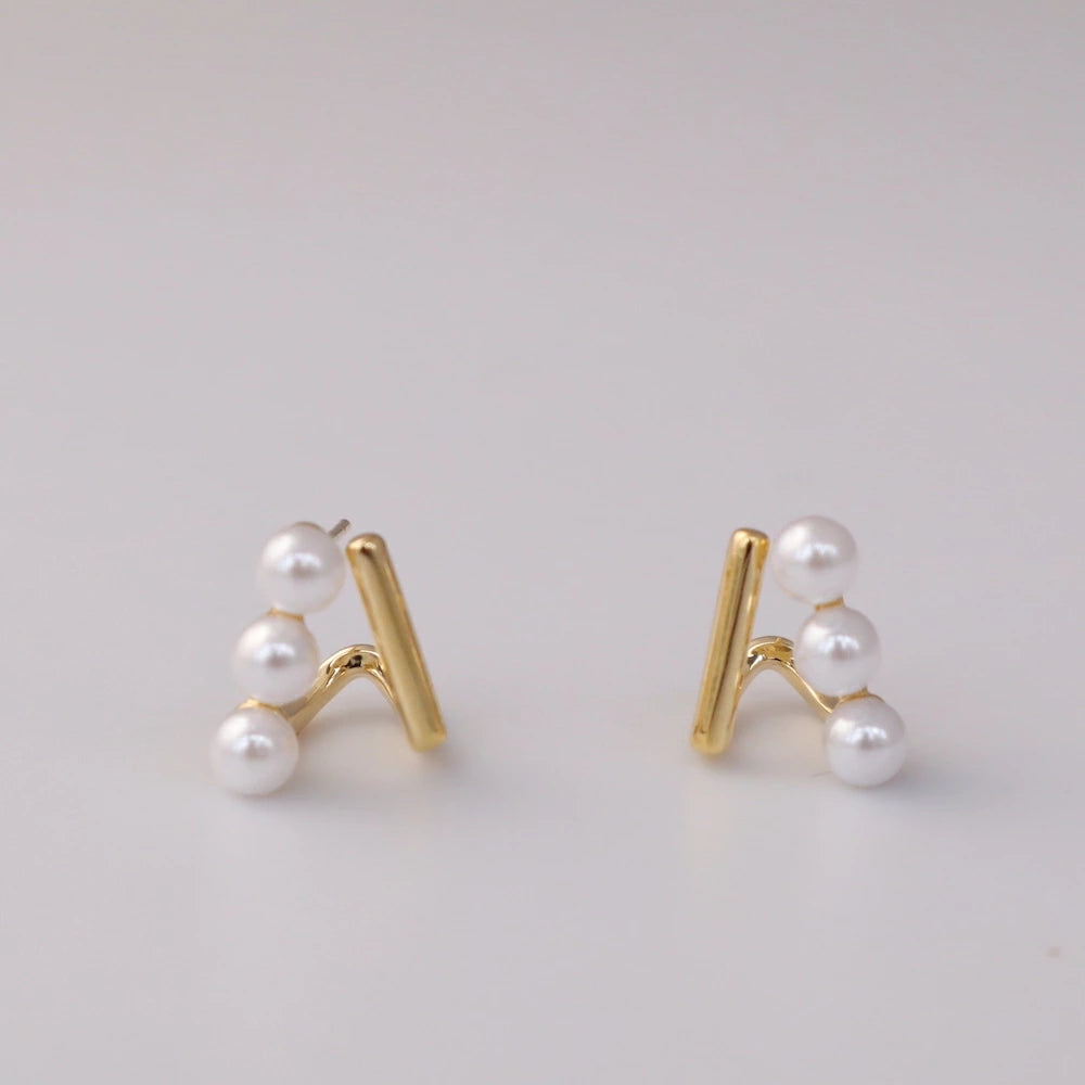 P444 triangle pearl pierce/earring