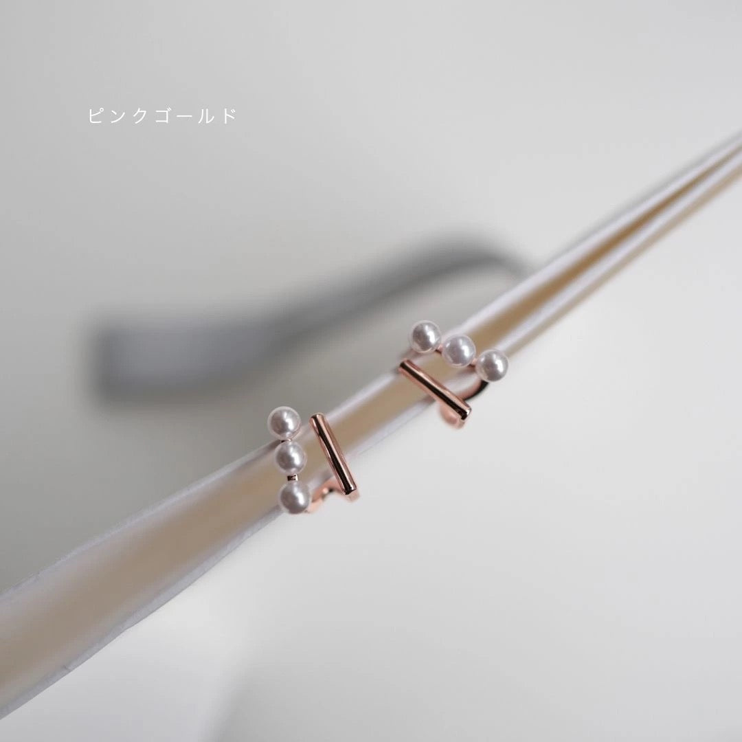 P444 triangle pearl pierce/earring