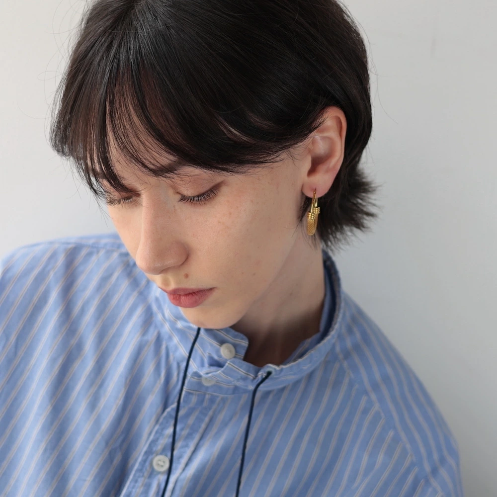 P071  stainless antique style hoop pierce