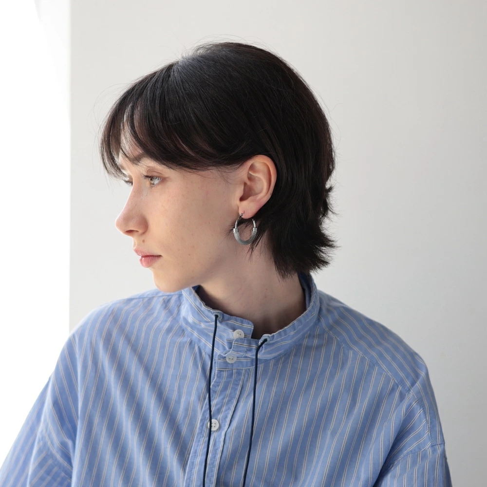 P071  stainless antique style hoop pierce
