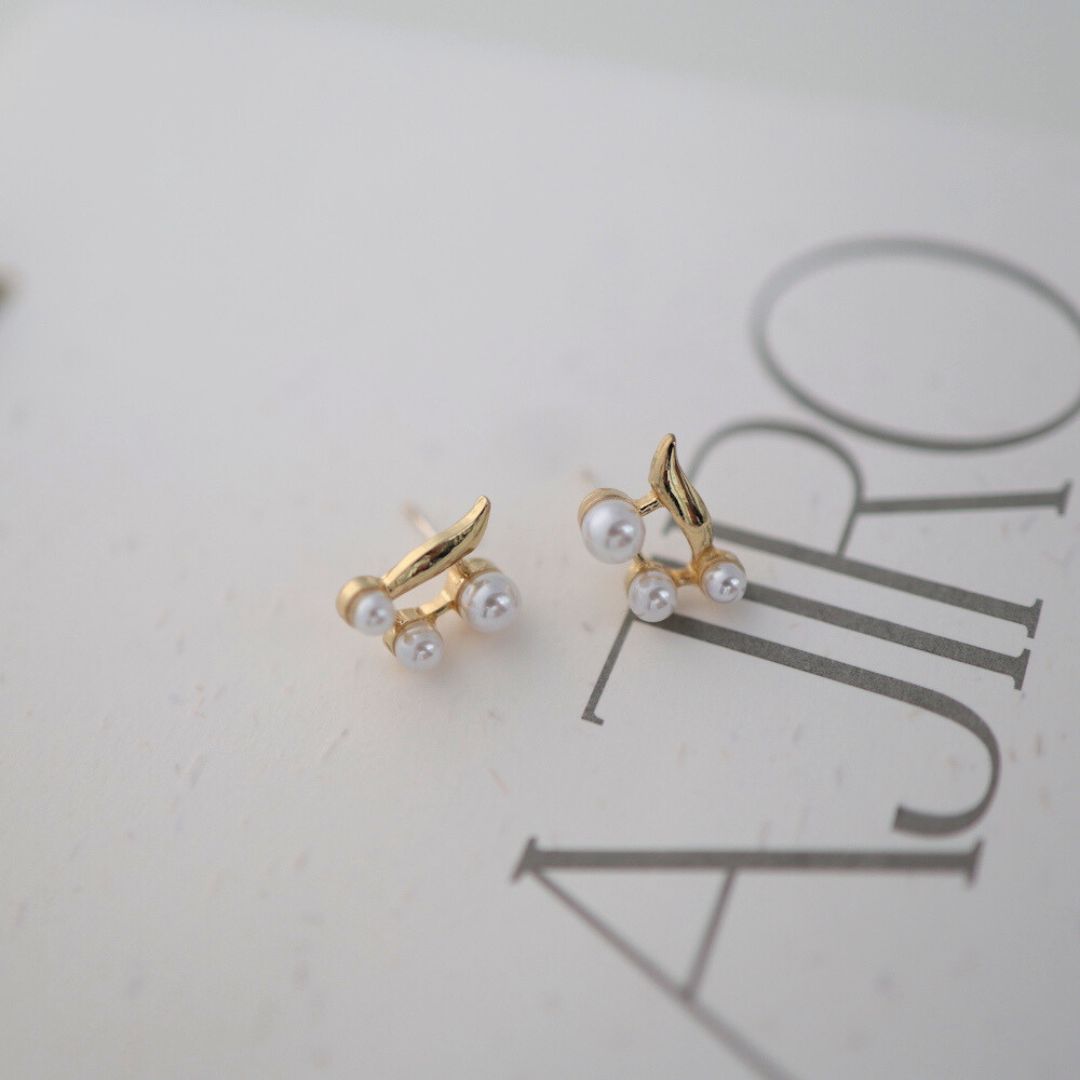 P081ピアスパールサージカルステンレス金属アレルギー対応上品ゴールドレディース控えめおしゃれセレモニー結婚式卒業式入学式入卒式入園式卒園式セミフォーマルプレゼント女性両耳販売2個セットジュエリー