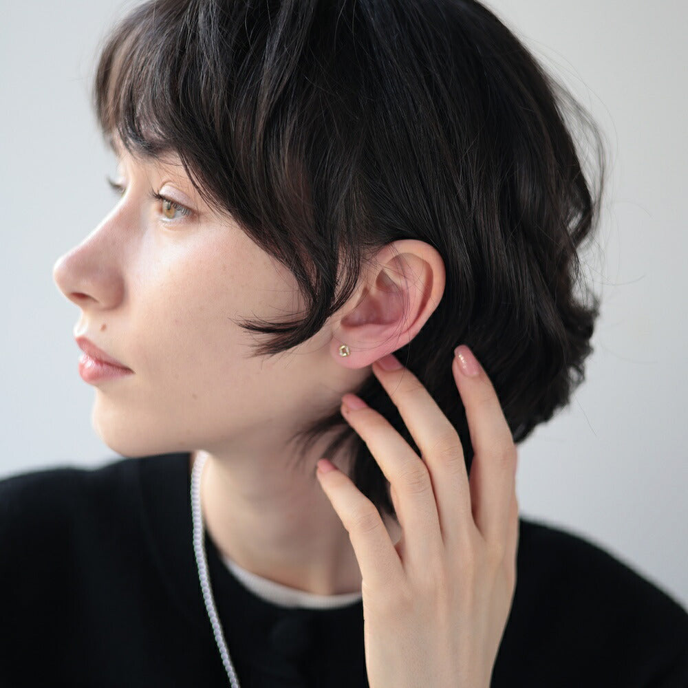 P364ピアスイヤリングsilver925デザインジルコニアスクエアミニピアスシンプルユニーク華奢上品オフィス結婚式卒業式入学式フォーマルセレモニーギフトプレゼント女性レディースジュエリー小ぶり上品高見え普段使いオケージョン対応
