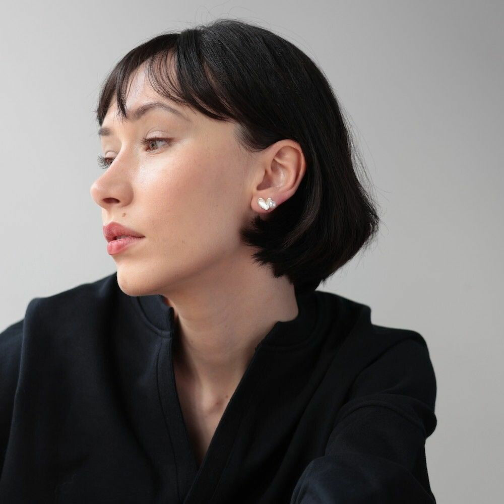 P445ピアスイヤリングパールジルコニアシェルハートキラキラ高見えゴールド上品女性プレゼントギフト結婚式入学式卒業式フォーマルセレモニーエレガント華やかクロスaccessory