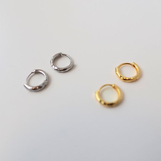 【10％OFFクーポン発行中】【リニューアル】P023ピアスフープミニピアスキャッチレスシルバーゴールドキャッチ要らないシンプルギフトプレゼントおしゃれオフィスシンプル女性レディースジュエリー