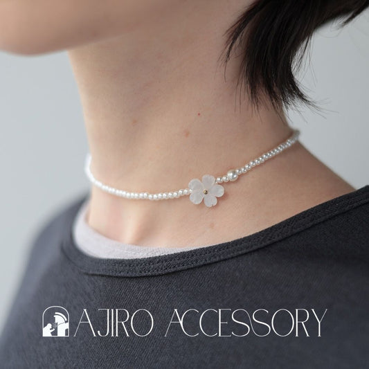 N280ネックレスチョーカーパールフラワー花ホワイトフェイクパールビーズシルバーレディース上品華奢可愛い大人おしゃれ短め金属アレルギー対応高見えデイリー人気ギフトプレゼント白花モチーフパールネックレス