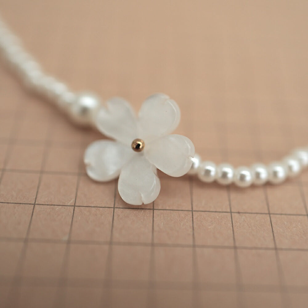 N280ネックレスチョーカーパールフラワー花ホワイトフェイクパールビーズシルバーレディース上品華奢可愛い大人おしゃれ短め金属アレルギー対応高見えデイリー人気ギフトプレゼント白花モチーフパールネックレス