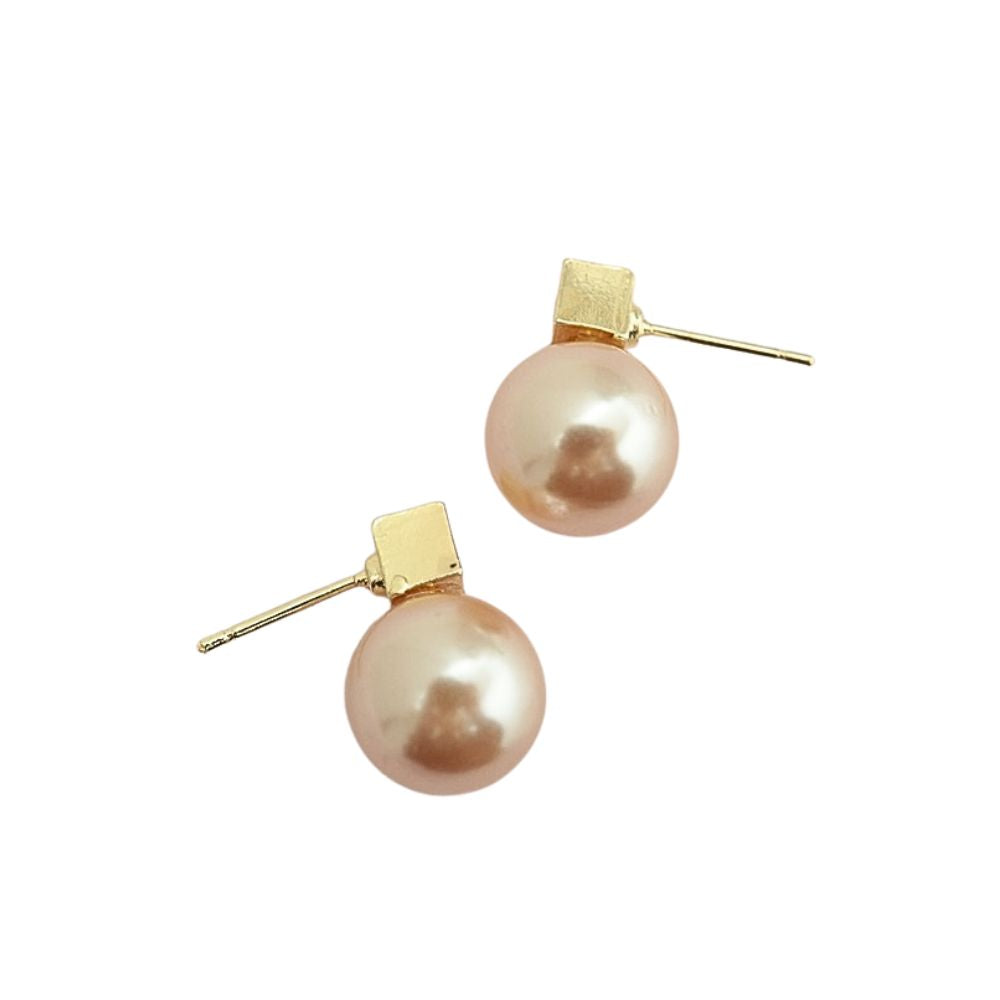 P390 Pierce Pearl Cube Square Ladies Hypoallergenic Gold White Elegant Stylish Minimal Popular Gift