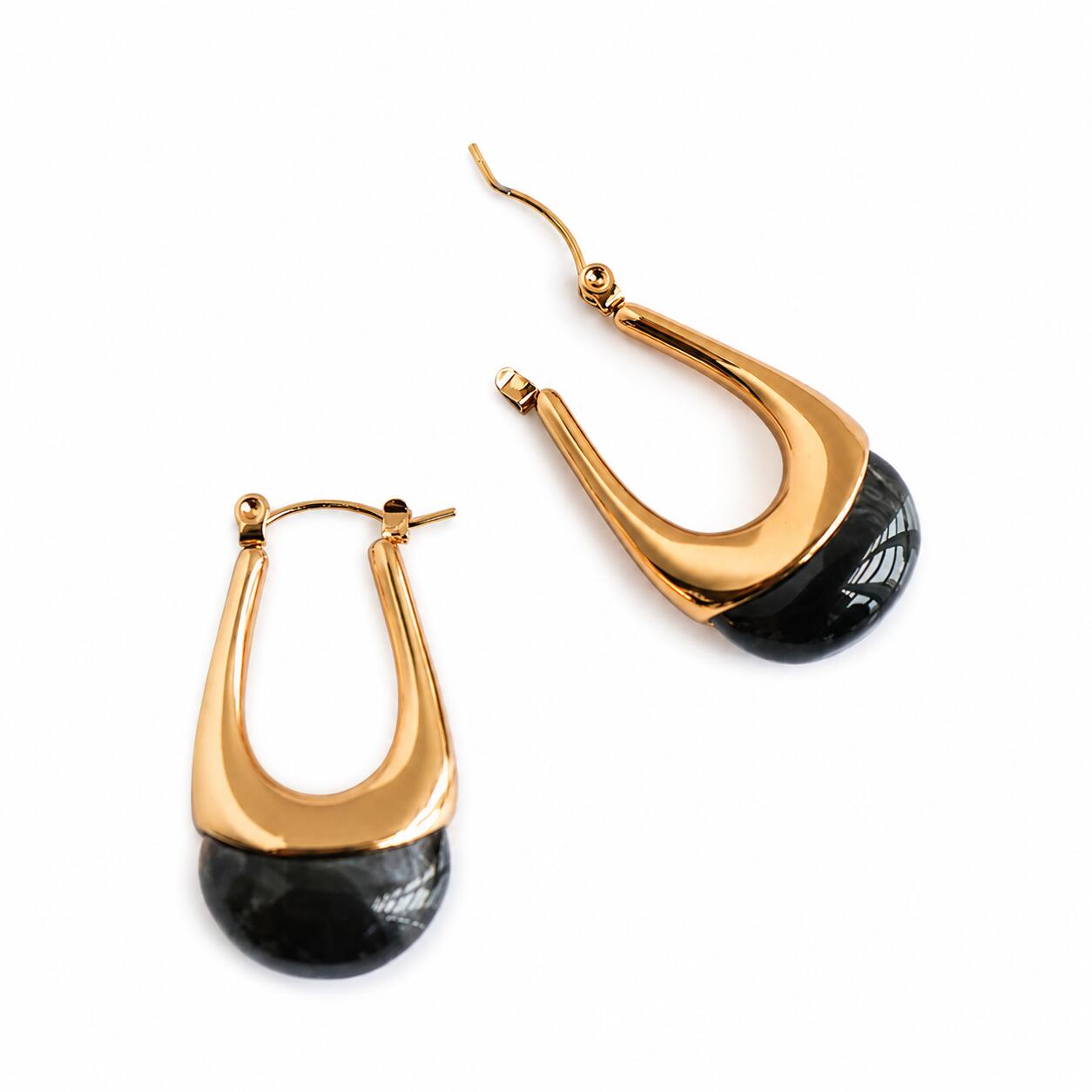 P490 Pierce Ladies Gold Black Hypoallergenic Surgical Stainless Steel K18 Elegant Gift