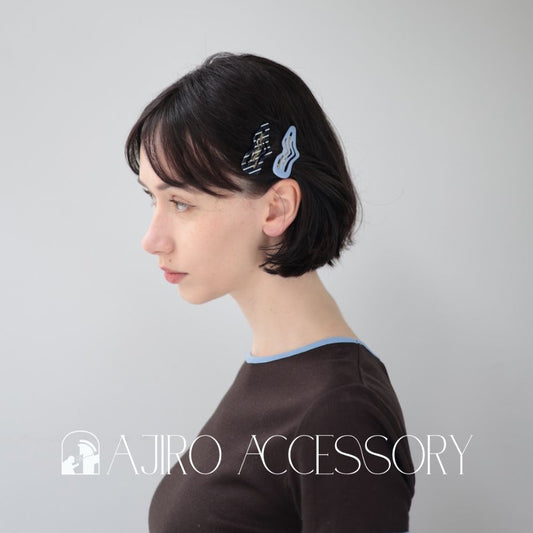 H042ヘアピンレディースアクリルウェーブ透かしデザインパッチン留めスリーピンブルーネイビーライトブルーヘアアクセサリー前髪サイド留め軽量大人きれいめカジュアルプレゼント