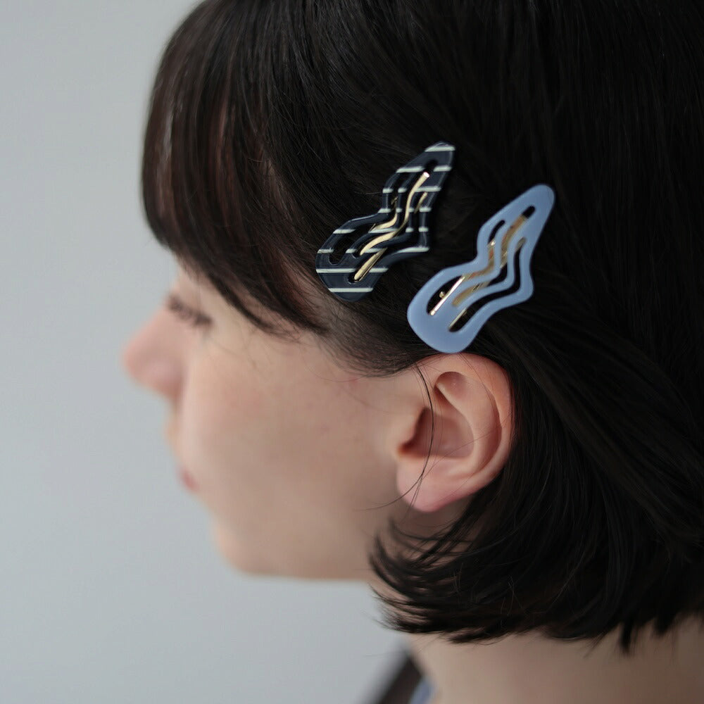 H042ヘアピンレディースアクリルウェーブ透かしデザインパッチン留めスリーピンブルーネイビーライトブルーヘアアクセサリー前髪サイド留め軽量大人きれいめカジュアルプレゼント