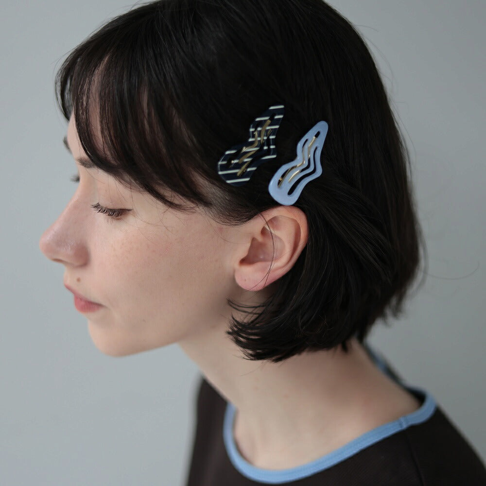 H042ヘアピンレディースアクリルウェーブ透かしデザインパッチン留めスリーピンブルーネイビーライトブルーヘアアクセサリー前髪サイド留め軽量大人きれいめカジュアルプレゼント