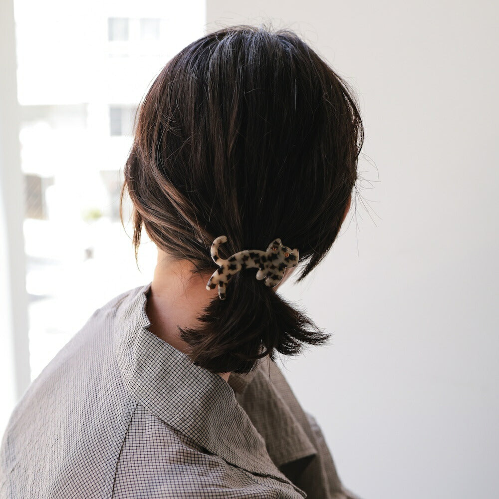 H009ヘアピン猫モチーフレディースヘアアクセサリーアクリル合金ヘアクリップねこネコアニマル大人可愛いかわいいおしゃれまとめ髪前髪サイド留め普段使いデイリー猫好きギフトプレゼント