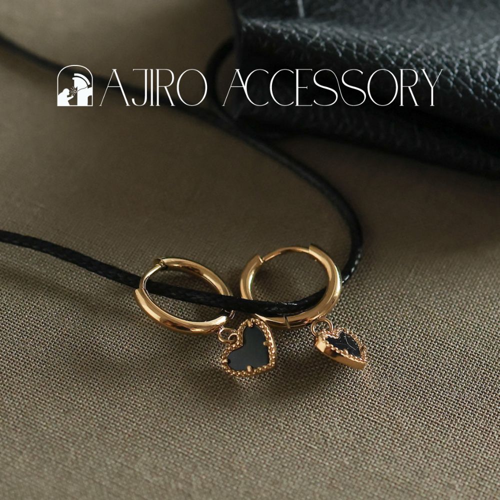 P028ピアスフープイヤリングブラックハートキャッチレスレディース金属アレルギー対応サージカルステンレスK18コーティングゴールド揺れる小ぶり軽量大人可愛いきれいめデイリー