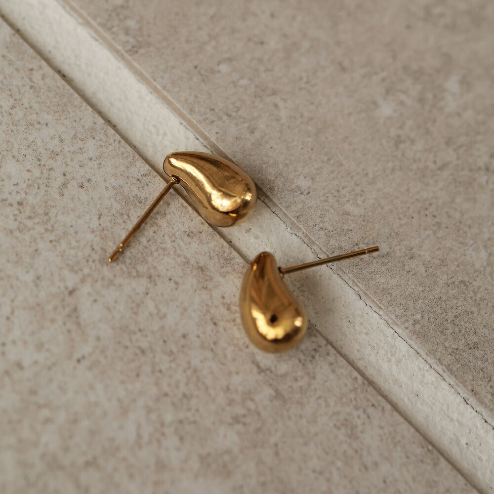 P497ピアスぷっくりドロップレディース金属アレルギー対応サージカルステンレスK18コーティングゴールドシルバー小ぶり軽量シンプル上品きれいめ大人デイリーオフィスプレゼント