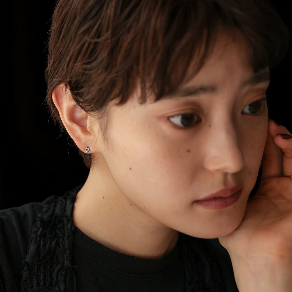 P364ピアスイヤリングsilver925デザインジルコニアスクエアミニピアスシンプルユニーク華奢上品オフィス結婚式卒業式入学式フォーマルセレモニーギフトプレゼント女性レディース小ぶり高見えオケージョン