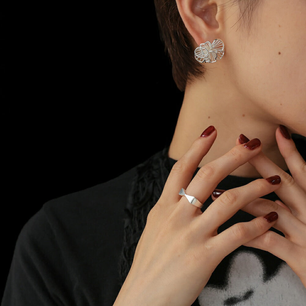 【10％OFFクーポン配布中】R030リング指輪silver925リボンヘアライン加工シルバーゴールドシンプルフリーサイズ調節可能高純度シルバーギフトプレゼント女性レディース高見え上質高級感上品おしゃれ