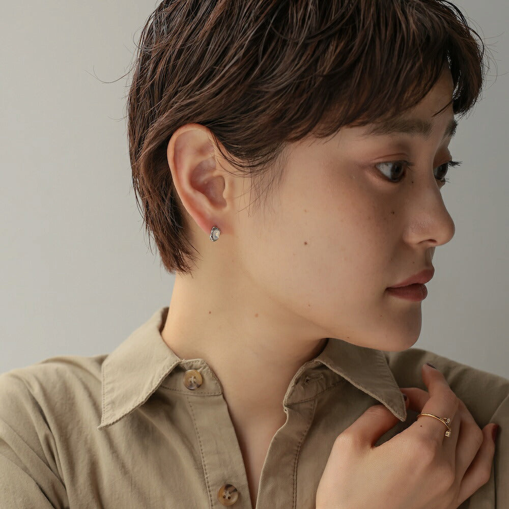 【10％OFFクーポン配布中】P083ピアスクリスタルクリアシンプル上品高見えゴールドシルバーミニピアスメンズライクギフトプレゼントおしゃれ女性レディースオフィスジュエリー