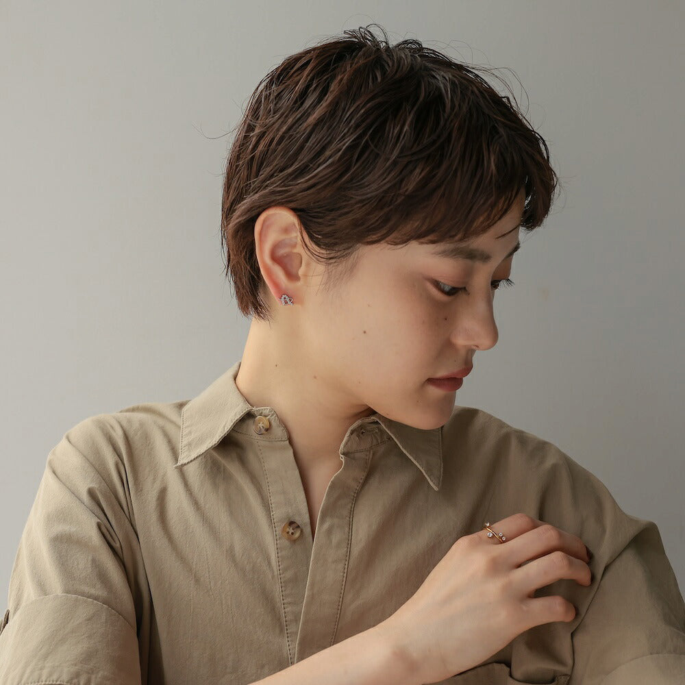 【10％OFFクーポン配布中】P362ピアスイヤリングハートリボンゴールドキラキラ上品高見え華奢ギフトプレゼントおしゃれオフィスシンプル女性レディースジュエリー